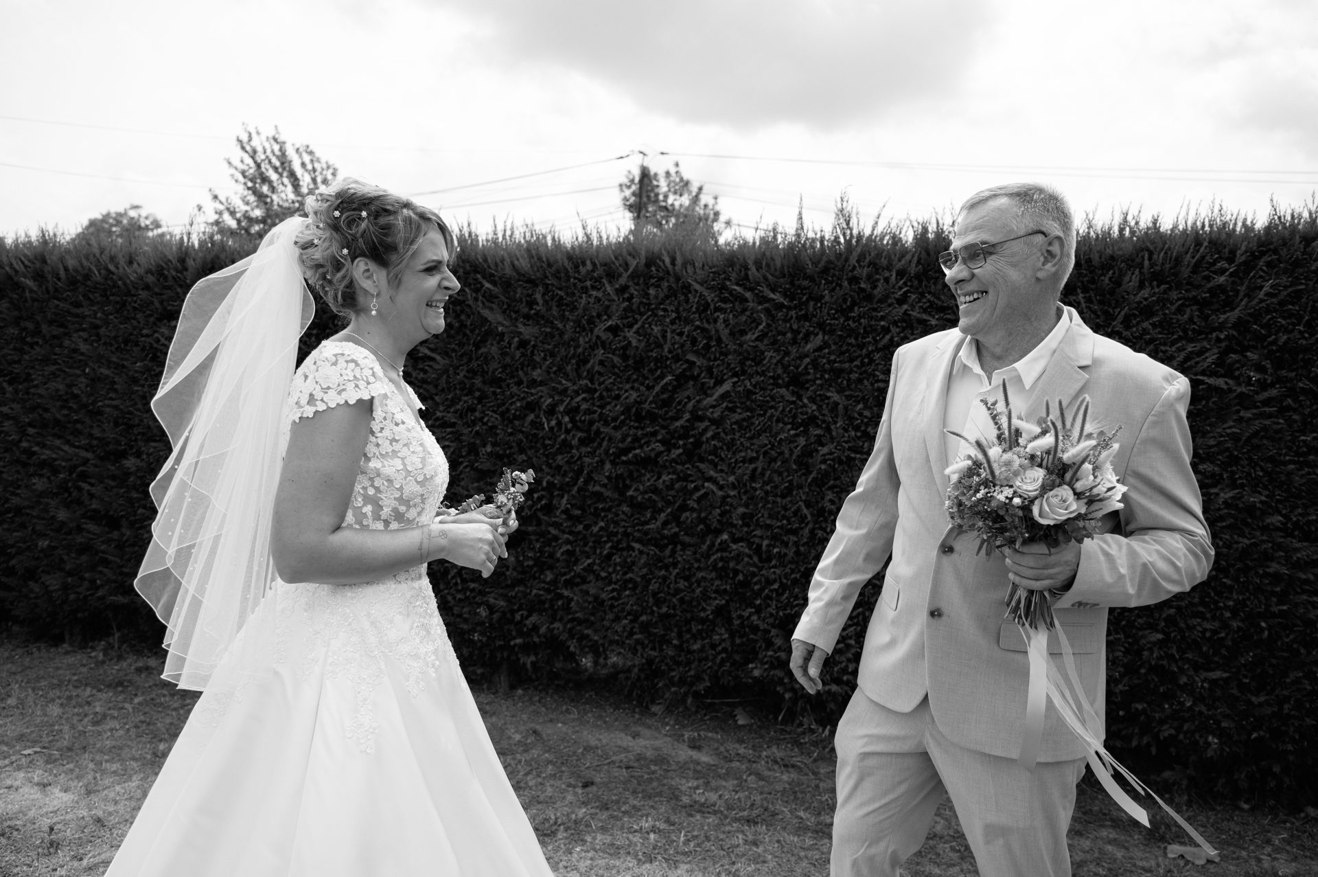 Moments d'émotion et de complicité de mariage dans le Sud-Ouest par William Lacaule