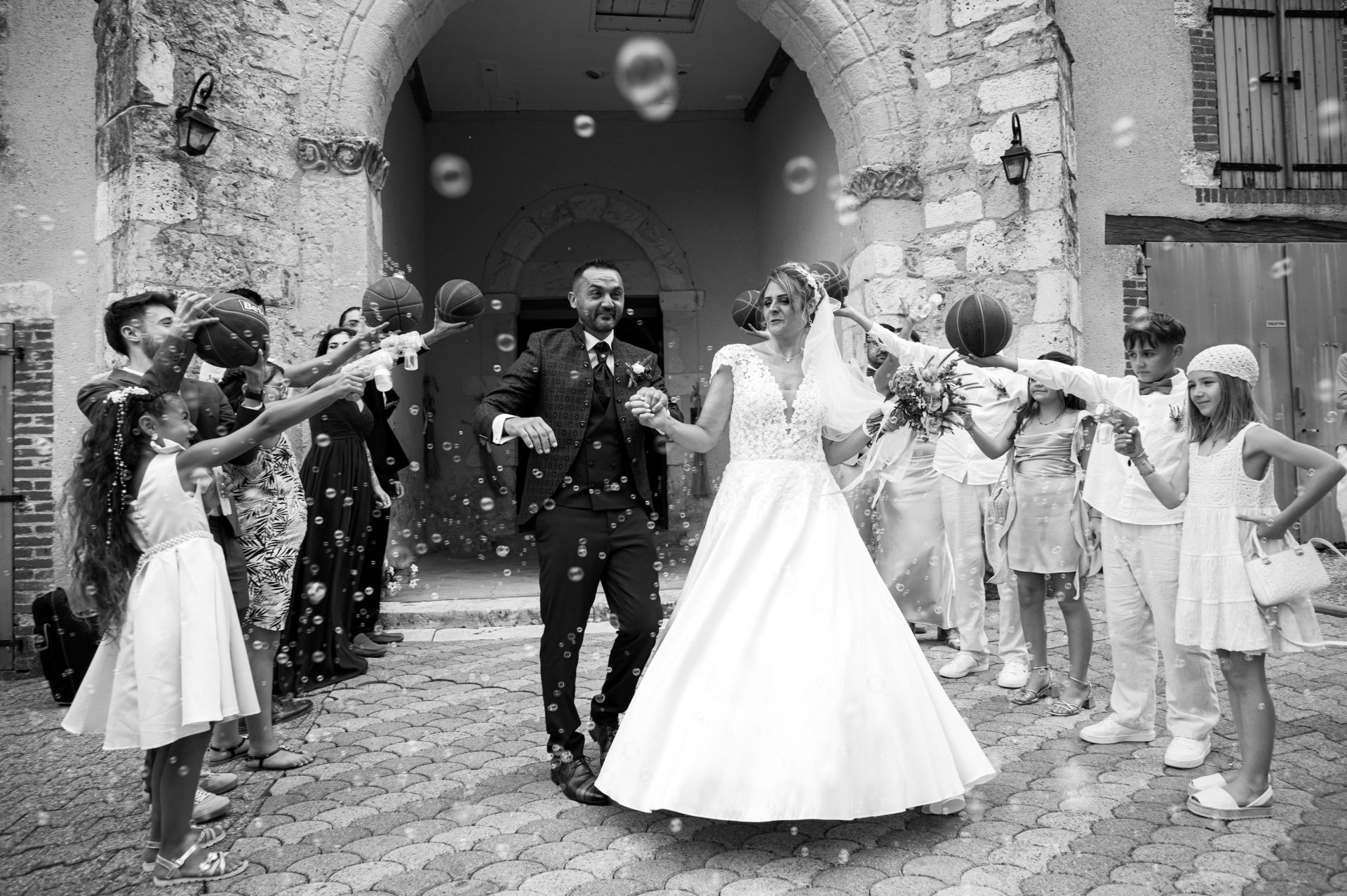 Photographie de mariage authentique et spontanée dans les Landes